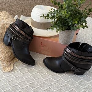 🌵Jellypop Mitchell Ankle Boots, 8